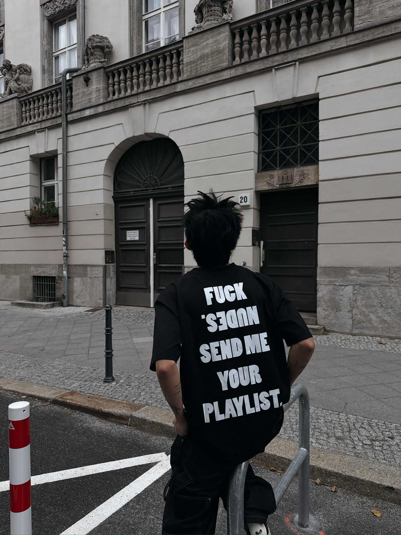 First drop BLACK TEE